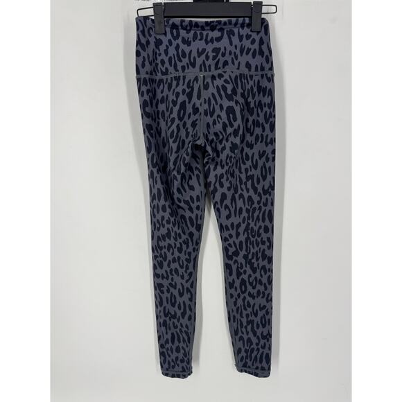 Carbon38 Gray Leopard Print 7/8 Length Leggings - Picture 3 of 4